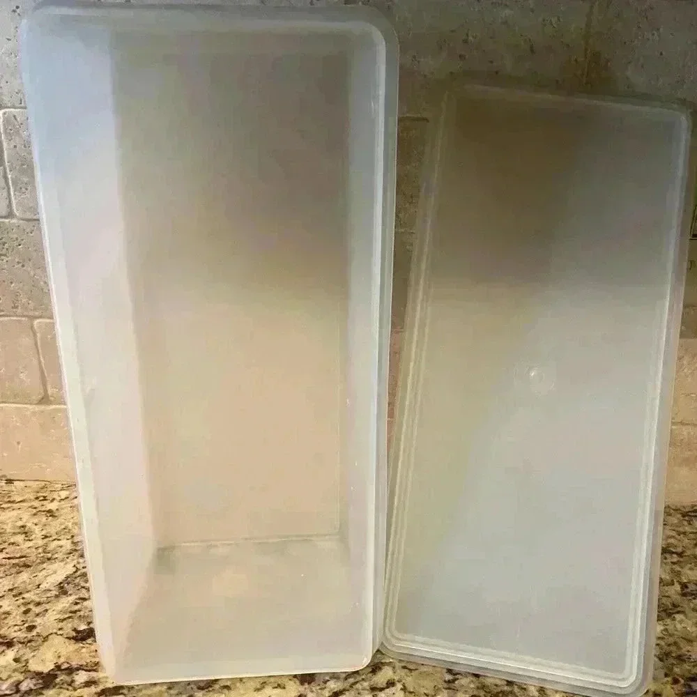 Vintage Tupperware Bread Storage Container